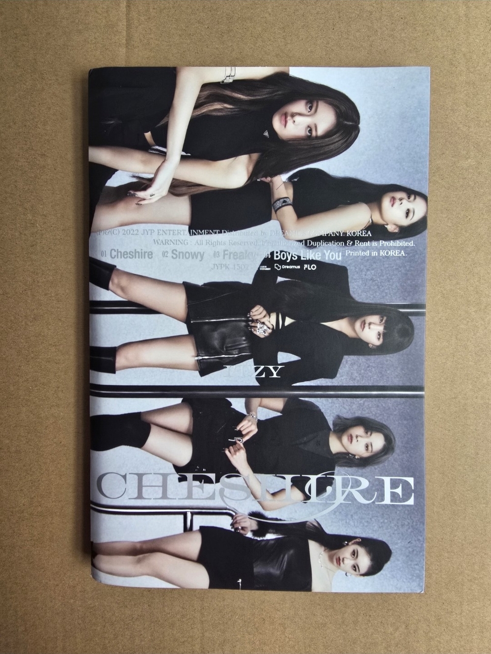 Itzy Cheshire Album
